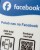 Prezenter NFC "Facebook 1" z kodem QR - plexi, druk UV, podstawka 3D PLA | Print Majster